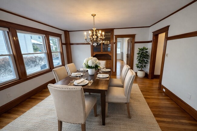 88 Greaton Rd, Unit 1 in Boston, MA - Foto de edificio - Building Photo