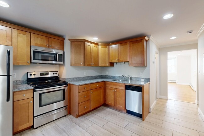 234 Lexington St in Boston, MA - Building Photo - Building Photo