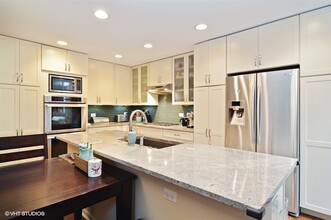 3012 N Waterloo Ct in Chicago, IL - Building Photo - Building Photo