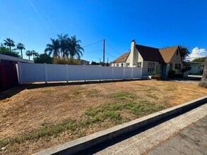 333 S 1st Ave in Covina, CA - Building Photo - Building Photo