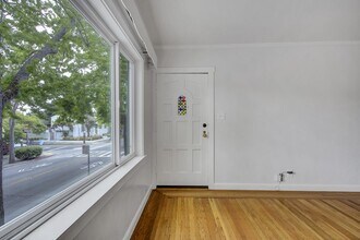 1231 Gilman St, Unit 1231 in Berkeley, CA - Foto de edificio - Building Photo