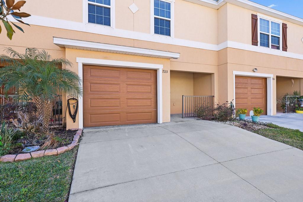 7133 Merlot Sienna Ave in Gibsonton, FL - Building Photo