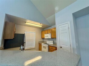 9141 Lee Vista Blvd in Orlando, FL - Building Photo - Building Photo