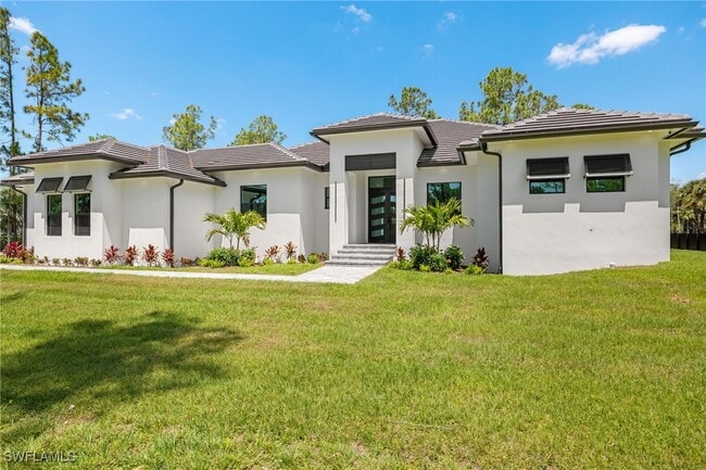 1587 Golden Gate Blvd W in Naples, FL - Building Photo - Building Photo