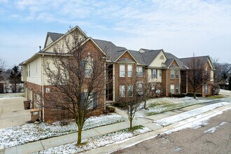 Fairview Estates in Pontiac, MI - Foto de edificio - Building Photo