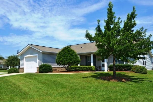 Robins Family Housing in Warner Robins, GA - Building Photo