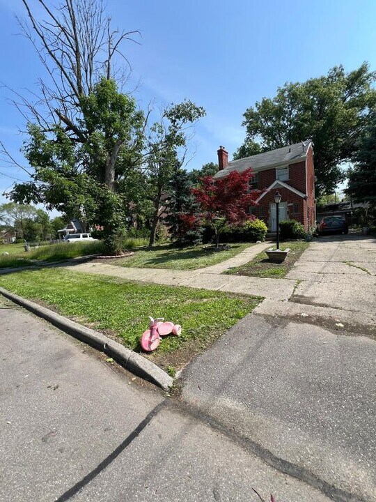 5214 Hereford St in Detroit, MI - Building Photo