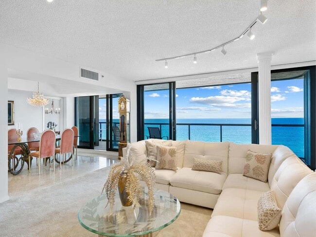 2727 S Ocean Blvd in Highland Beach, FL - Building Photo - Building Photo