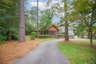 620 W Rhode Island Ave in Southern Pines, NC - Building Photo