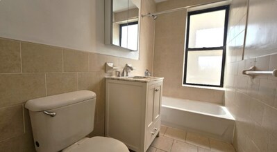 W. 183rd St in New York, NY - Building Photo - Building Photo