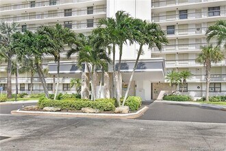 10680 S Ocean Dr in Jensen Beach, FL - Foto de edificio - Building Photo
