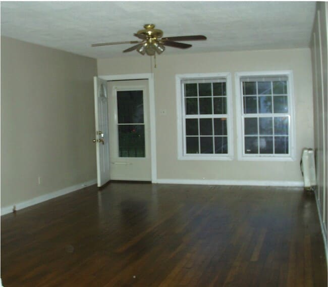 420 Moss St, Unit Apt A in Lake Charles, LA - Foto de edificio - Building Photo