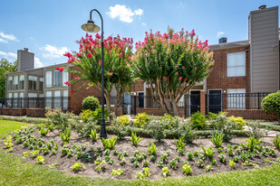 Woodlake Meadows Apartments