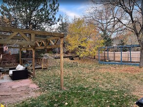 1587 S Garrison St in Lakewood, CO - Foto de edificio - Building Photo