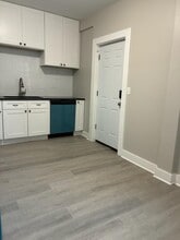 1542 Victoria Ave in North Chicago, IL - Building Photo - Building Photo