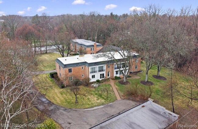 1750 Tiverton Rd in Bloomfield Hills, MI - Building Photo - Building Photo