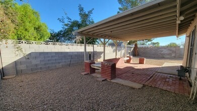 4768 Rita Dr in Las Vegas, NV - Building Photo - Building Photo