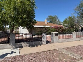 1402 E Diamond St in Phoenix, AZ - Building Photo