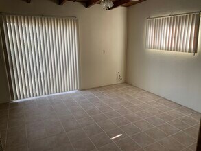 2551 N Winstel Blvd, Unit 1 in Tucson, AZ - Building Photo - Building Photo
