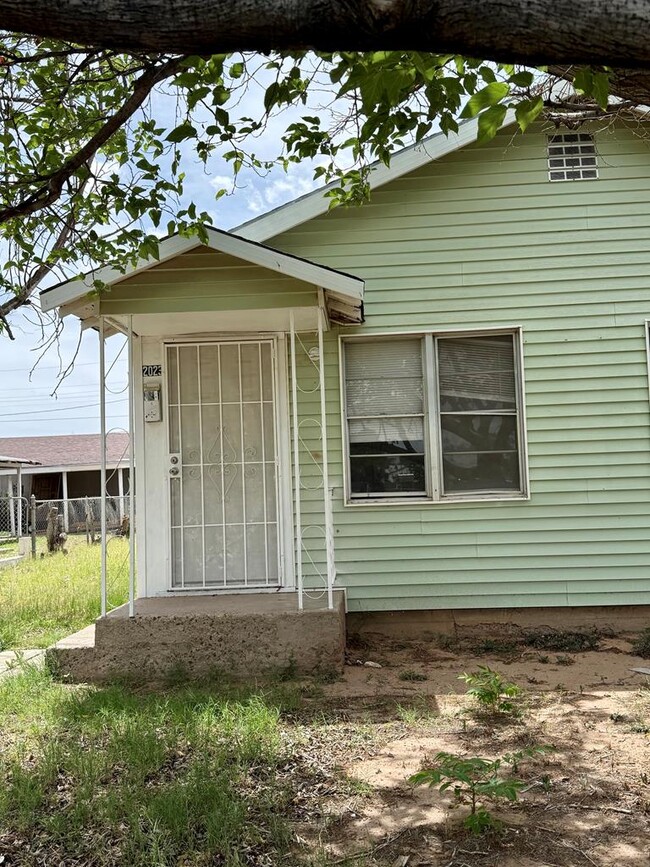 property at 2025 W 5th St
