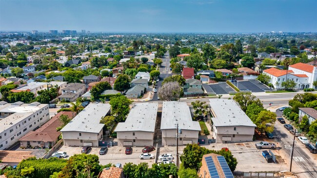 3650-3662 S Centinela Ave in Los Angeles, CA - Building Photo - Building Photo