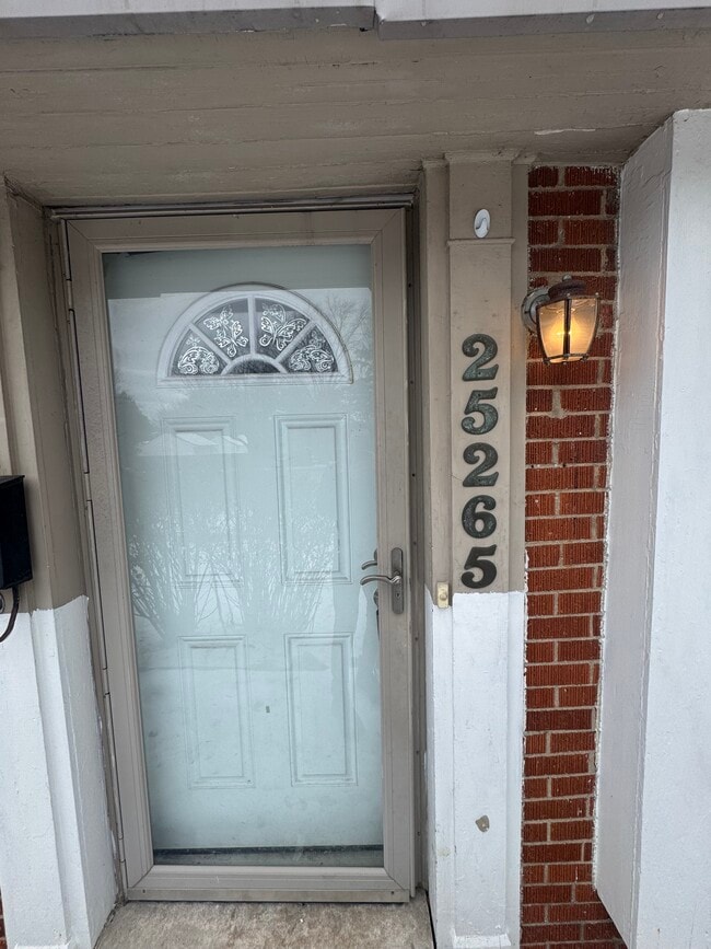 property at 25265 Coolidge Hwy