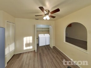 345 Ivy Way in Garland, TX - Building Photo - Building Photo