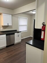 8599 E H Ave in Kalamazoo, MI - Building Photo - Building Photo