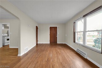 478 E 222nd St in Euclid, OH - Building Photo - Building Photo