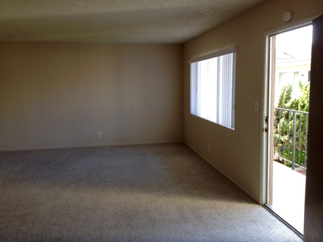 2115 Mathews Ave, Unit apt # 5 in Redondo Beach, CA - Foto de edificio - Building Photo