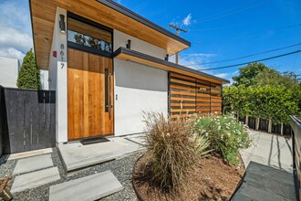 8617 Higuera St in Culver City, CA - Foto de edificio - Building Photo