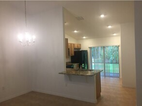 11 Pony Ln in Palm Coast, FL - Building Photo - Building Photo