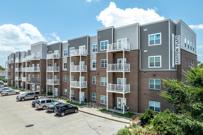 Ashton Flats in Cedar Rapids, IA - Building Photo - Building Photo