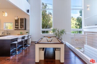 1857 N Beverly Dr in Beverly Hills, CA - Building Photo - Building Photo