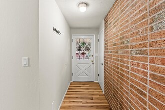 10914 93rd Ave SW in Lakewood, WA - Building Photo - Building Photo