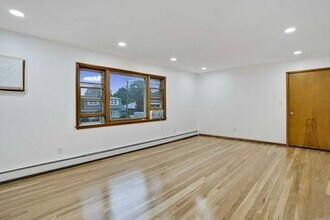 6 Miller Ave in Elmwood Park, NJ - Building Photo - Building Photo