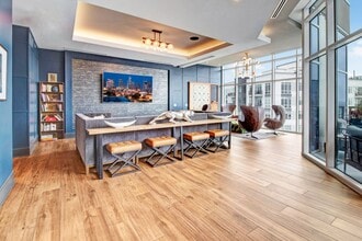 Crossroads at the Gulch in Nashville, TN - Foto de edificio - Building Photo