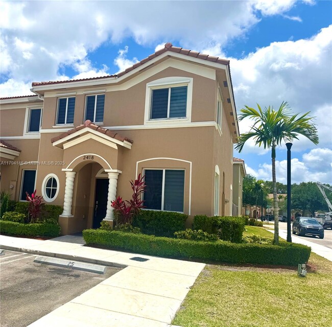 property at 2418 SE 10th St