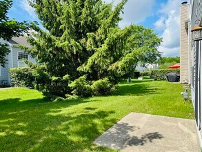 701 Savannah Ln in Crystal Lake, IL - Building Photo - Building Photo