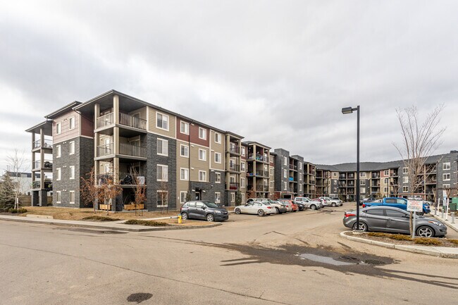4920 34A Ave SW in Edmonton, AB - Building Photo - Building Photo