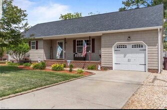 1192 Bells Mill Rd in Chesapeake, VA - Building Photo - Building Photo