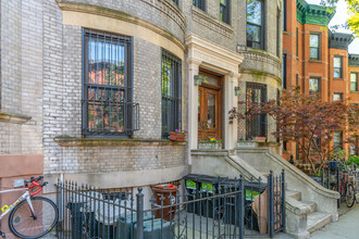 372 8Th Street in Brooklyn, NY - Building Photo - Building Photo