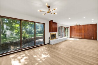 5611 S Trenton Ave in Tulsa, OK - Building Photo - Building Photo