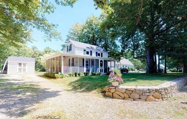 428 Main St in Barnstable, MA - Building Photo - Building Photo