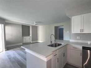 7280 Westpointe Blvd, Unit 826 in Orlando, FL - Building Photo - Building Photo