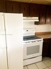 482 NW 165th St in Miami, FL - Building Photo - Building Photo