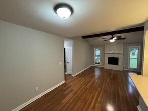 201 Kirkwood Dr in Owens Cross Roads, AL - Building Photo - Building Photo