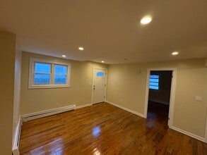 16049 122nd Ave, Unit 2 br 1 ba in Jamaica, NY - Building Photo - Building Photo