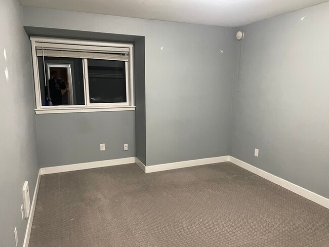 5804 186th Ave E, Unit C in Lake Tapps, WA - Building Photo - Building Photo