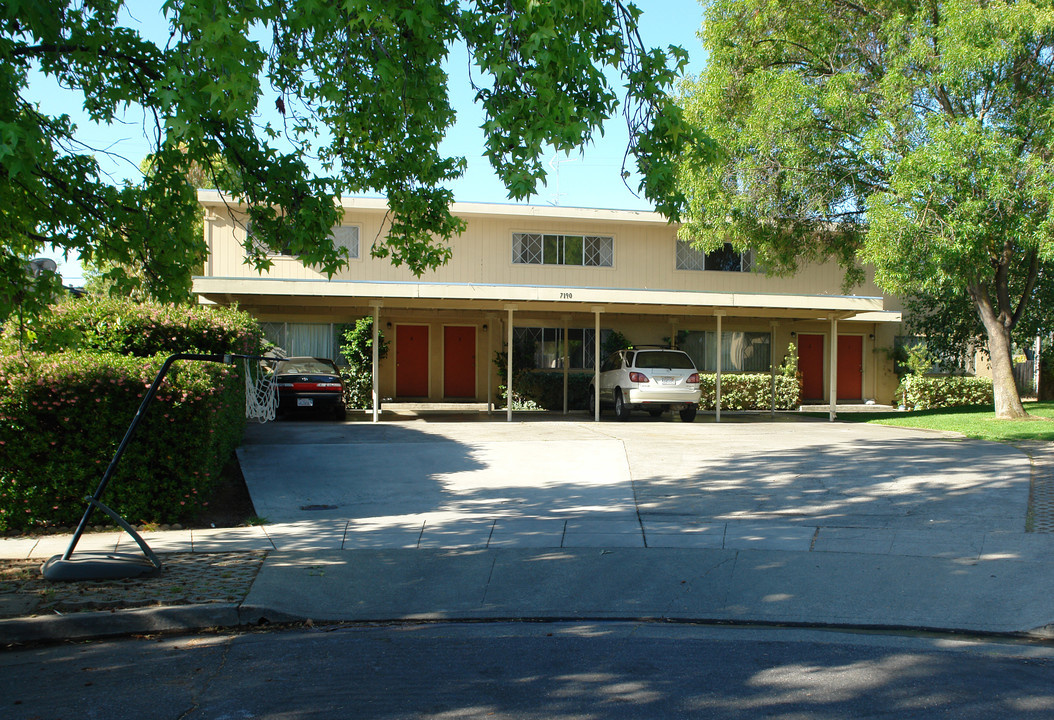 7190 Galli Ct in San Jose, CA - Building Photo